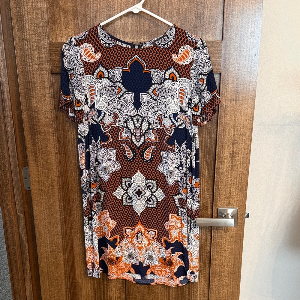 Express Vibrant Paisley Shift Dress